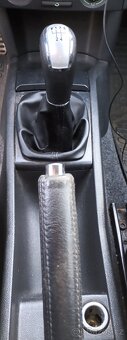 Fabia 1.2  stk 4/26  168tkm/r.v2008 - 15