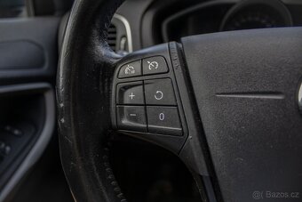 Volvo V40 2018 88kw 115t km aj na splátky - 15