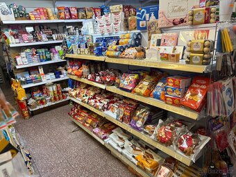 Přenechání obchodů ve velmi frekventované zóně - 15