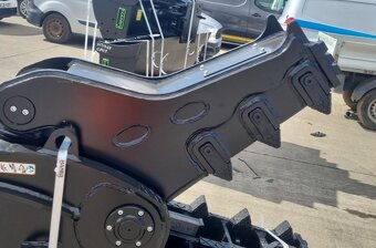 Vydrcovač s rotátorem pro 12-18t - 15