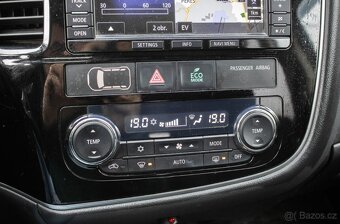 Mitsubishi Outlander 2.0 PHEV 4WD (2013) - 15