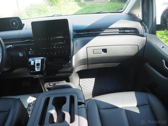 Hyundai Staria,4x4,záruka,panorama,spaní, praktická 9m verze - 15