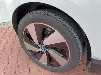 BMW i3 Facelift LED kamera tepelko navigace parkpilot - 15