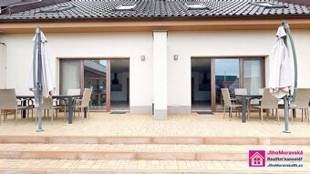 Prodej rodinného domu s dvěmy byty 3+kk, 214 m², Břeclav - C - 15