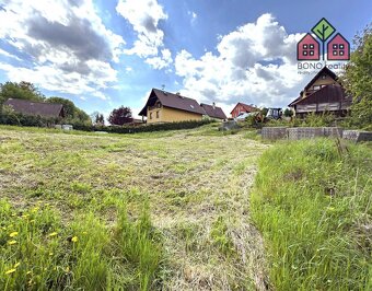 Stavební pozemek 1027 m2, příroda, Oparenské údolí, obec Vel - 15