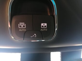 Jeep Compass, S 4x4,170 koní,plná výbava - 15