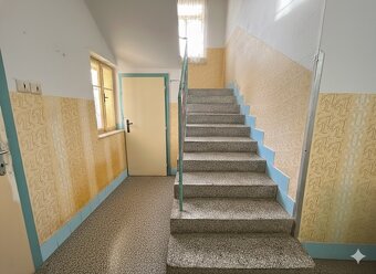 Unikátní dům s hospodářskými budovami a pozemkem 3188 m² - 15