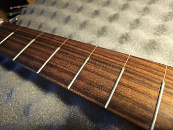 Aktiv Hybrid 4+2 fretless bezpražcová baskytara Ibanez - 15