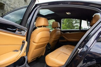 BMW Rad 5 540i xDrive A/T. - 15