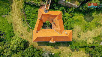 Prodej zámku, 18484 m², Zvoleněves - 15