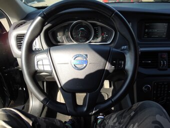 Volvo V40 D2 2.0D 88kw(120hp) r.v.11/2016 ČR - 15