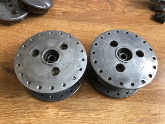 Prodám náhradní díly na jawetta 551 a Stadion S 11 a S 22 - 15