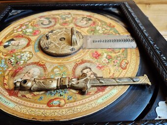 Starožitný hrací stroj, flašinet HEROPHON, 1900 - 15