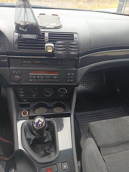 BMW E39 525d, manuál -2.majitel ,r.v.2002 naj.orig.228t.km - 15