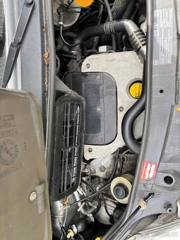 Renault Trafic 1.9 - 15