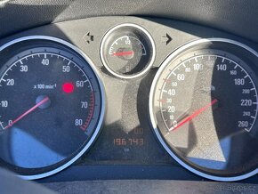 Opel Astra H 1.8 2005 - Nepojízdné - 15