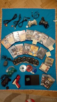 PlayStation 2 slim + příslušenství + hry - 15
