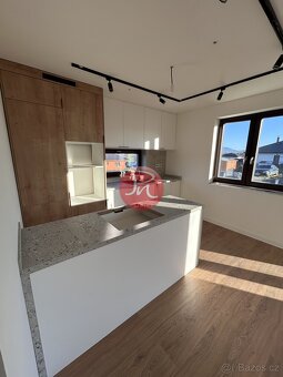 Prodej novostavby rodinného domu 5+KK, 149m2, s pozemkem 14 - 15