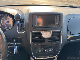 Chrysler Town Country 3,6 DVD, RT 2012 - 15