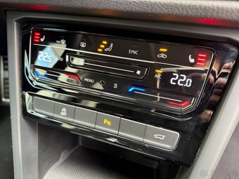 VW Touran Comfortline 2.0TDI 110kW DSG ACC- záruka Autodraft - 15