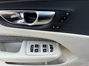 Volvo XC60 2.0 Momentum Pro B4 AWD MILD HYBRID - 15
