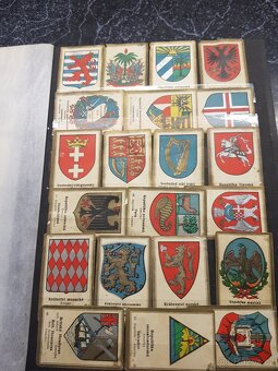 Sberatelske kartičky 325 ks plus album - 15
