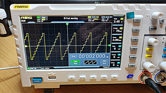 Osciloskop FNIRSI 2x100MHz s generátorem 10MHz NOVÝ - 15