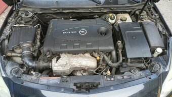 Opel Insignia 2.0 CDTi 118 kW, kombi - 15