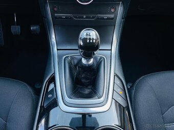 Ford Galaxy 2.0TDCi 132KW MANUÁL VÝHŘEV 7MÍST TITANIUM - 15