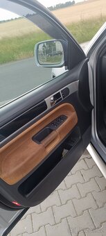 VW Touareg V10 5.0 TDI sleva - 15