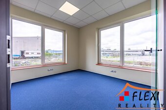 Pronájem prostor 239 m2 v nové budově na ul. Novoveská, Ostr - 15