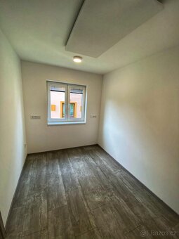Nový 30 m² moderní domek-plně vybavený, ihned k nastěhování - 15