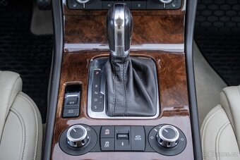 Volkswagen Touareg II 3.0 V6 TDI - 15