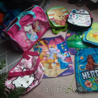 Kabelky , batuzky taštičky atd - 15