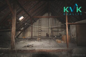Činžovní dům vhodný k bydlení i komerčnímu využití - 15