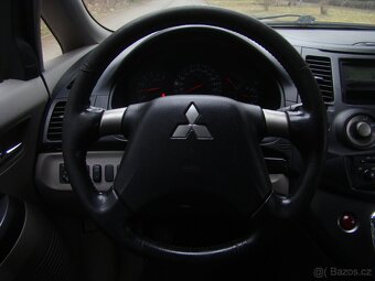 Mitsubishi Grandis 2.0 Di-D 6 MÍST - 15