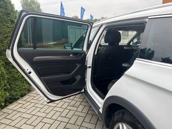 Volkswagen Passat 2.0 TDi 140kW 4motion DSG Alltrack - 15
