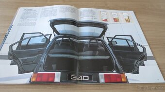 Prospekty Saab a Volvo 50. až 90. léta. - 15