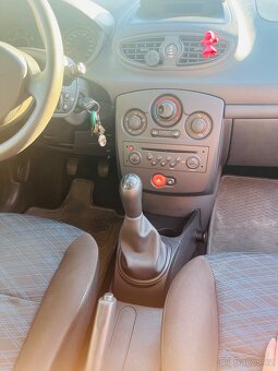 Renault Clio 3 III Grandtour 1,2i 55 kW - 15