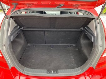Hyundai i30 1.6 CRDI, r.v. 7/2008, klima, ALU kola, nová STK - 15