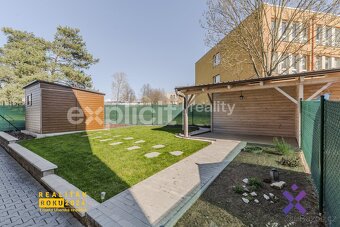 Prodej bytu 2+kk 65 m2 s vlastní zahradou 126 m2 a dvěmi stá - 15