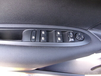 Citroen C4 1.6 HDI,pouhých 126tis.km,digi klima,tažné,TOP - 15