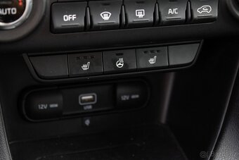Kia Sportage 2.0 CRDi + 48V (Mild Hybrid) V ZÁRUKE - 15