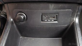 i20 1,3i 57kw, r.v. 12/2012, nová stk+em, moc hezké auto - 15