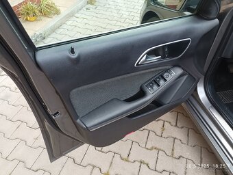 Mercedes Benz A 180 rok 2015 - 15