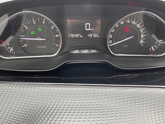 Prodám Peugeot 208 1,2 benzín 81kW, rok 2015, STK 6/2027 - 15
