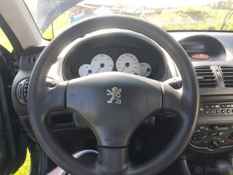 Peugeot 206 1.4 HDI + Pneu - 15