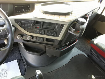 Prodám tahač návěsů VOLVO FH 13 500 EURO 6 dvouokruhová h. - 15