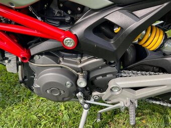 Prodám DUCATI MONSTER 1100 - 15