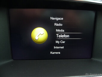 AKCE Volvo V40 D3 150k.s Momentum Automat po 1.majiteli - 15